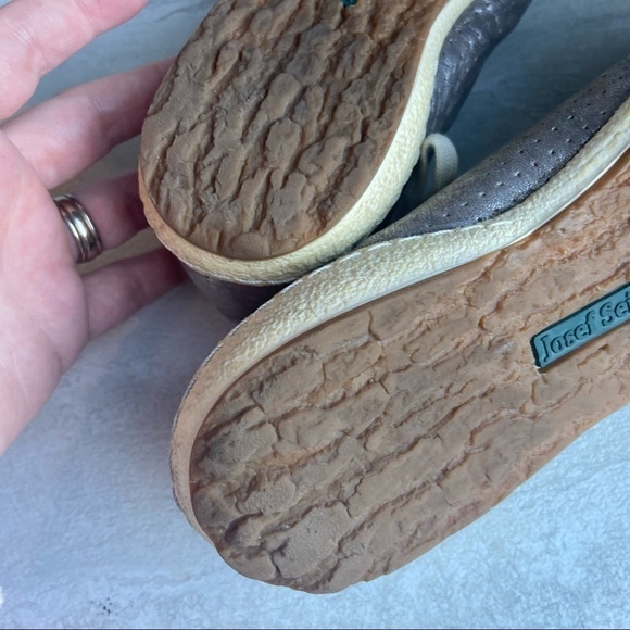 Josef Seibel Metallic Silver Lace Up Sneaker 37 - Picture 3 of 10